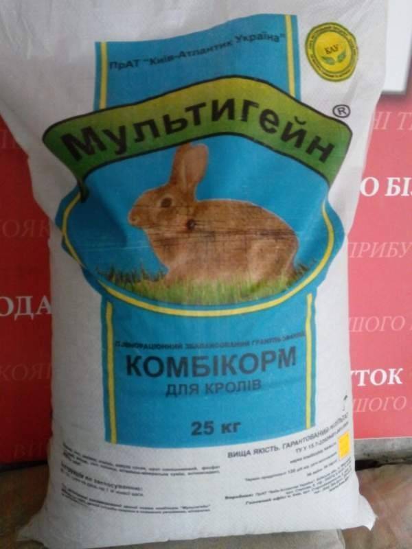 Корма для кроликов: зеленые, сочные, грубые, концентрированные, силосованные, как выбрать и заготовить, пищевые отходы