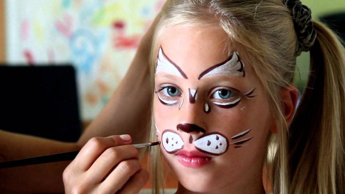 Как нарисовать кису на лице ребенка. как нарисовать кошку на лице у ребенка? аквагрим: кошка на лице красками.