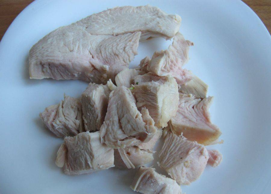 Мясо, курица и колбасные изделия в рационе хомяка