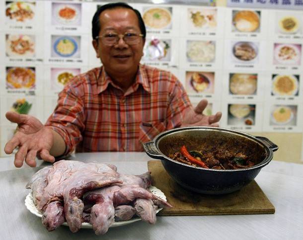Китайцы верят — чем дольше готовить собаку живой, тем лучше для человека