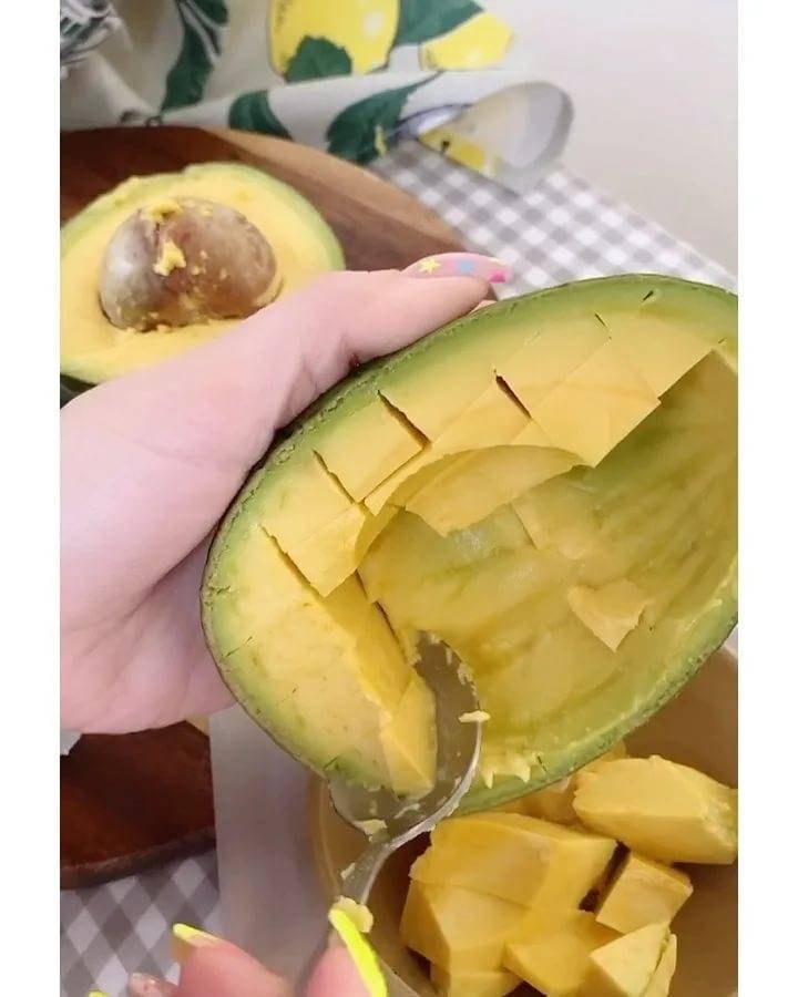 Можно ли морским свинкам авокадо, ананас, манго и киви?